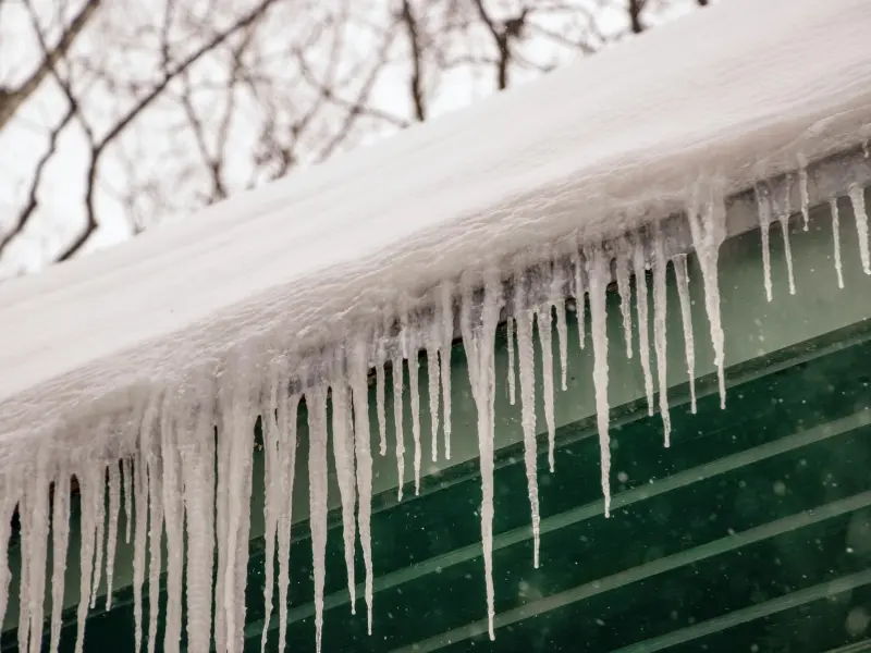 Winter Roofing Myths Debunked: What You Shouldn't Believe 2 damage in cold temperatures
