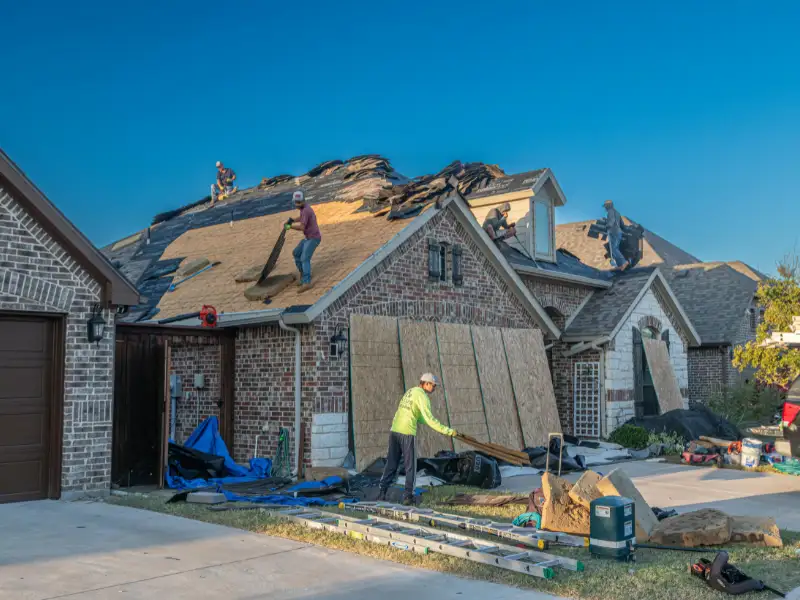 Questions to Ask Roof Replacement Contractors Before Hiring