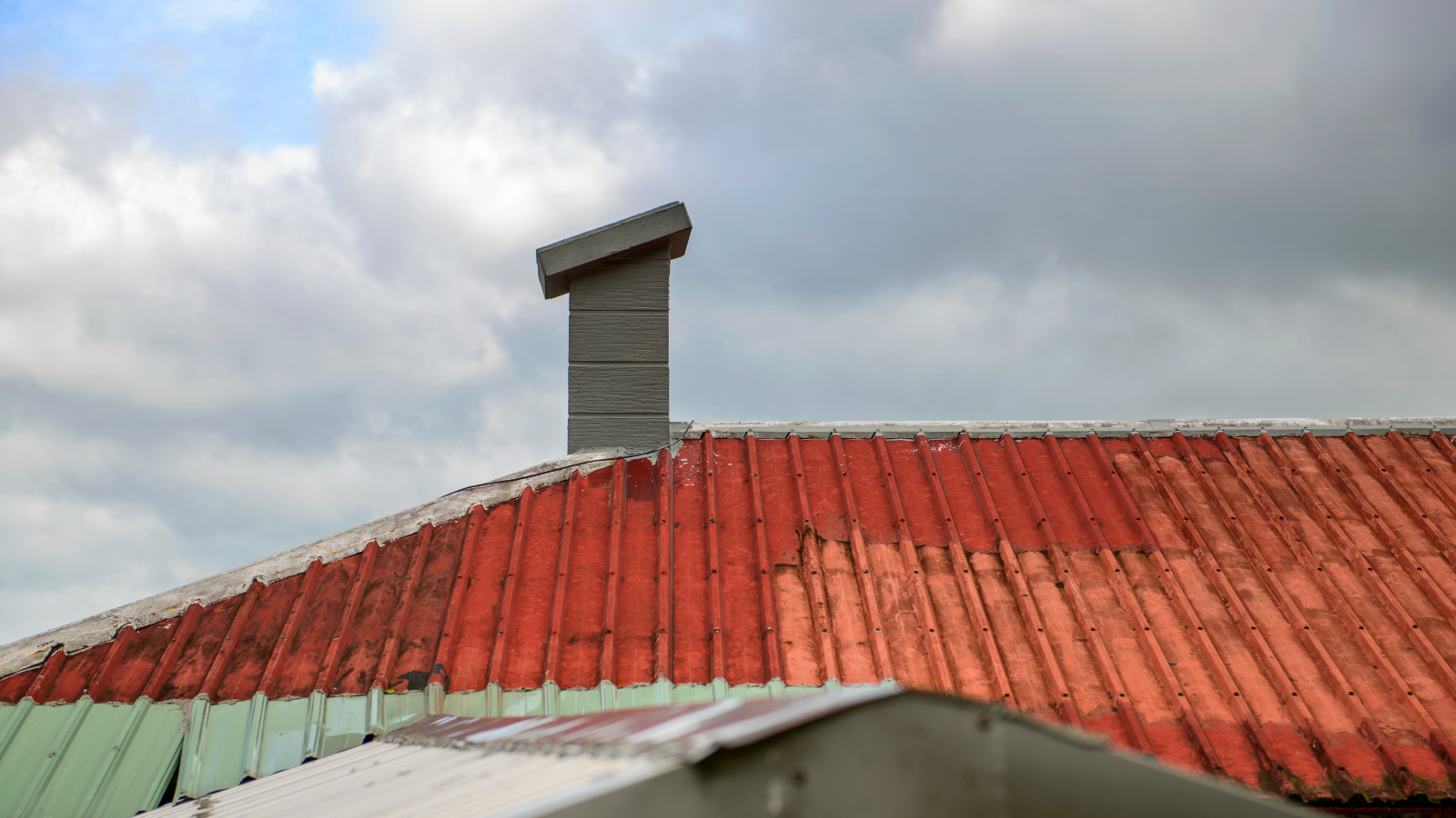How Salt Air Quietly Shortens the Life of Roofs in Virginia Beach? 2 13 1 Reitzel Roofing and Exteriors