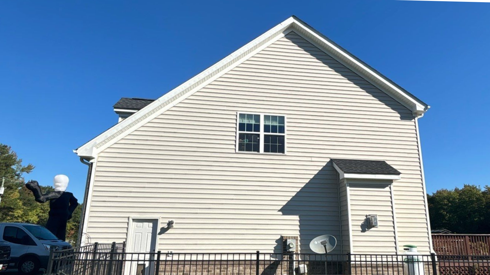 Vertical vs. Horizontal Siding: What Works Best for Virginia Beach Homes? 1 138 Reitzel Roofing and Exteriors